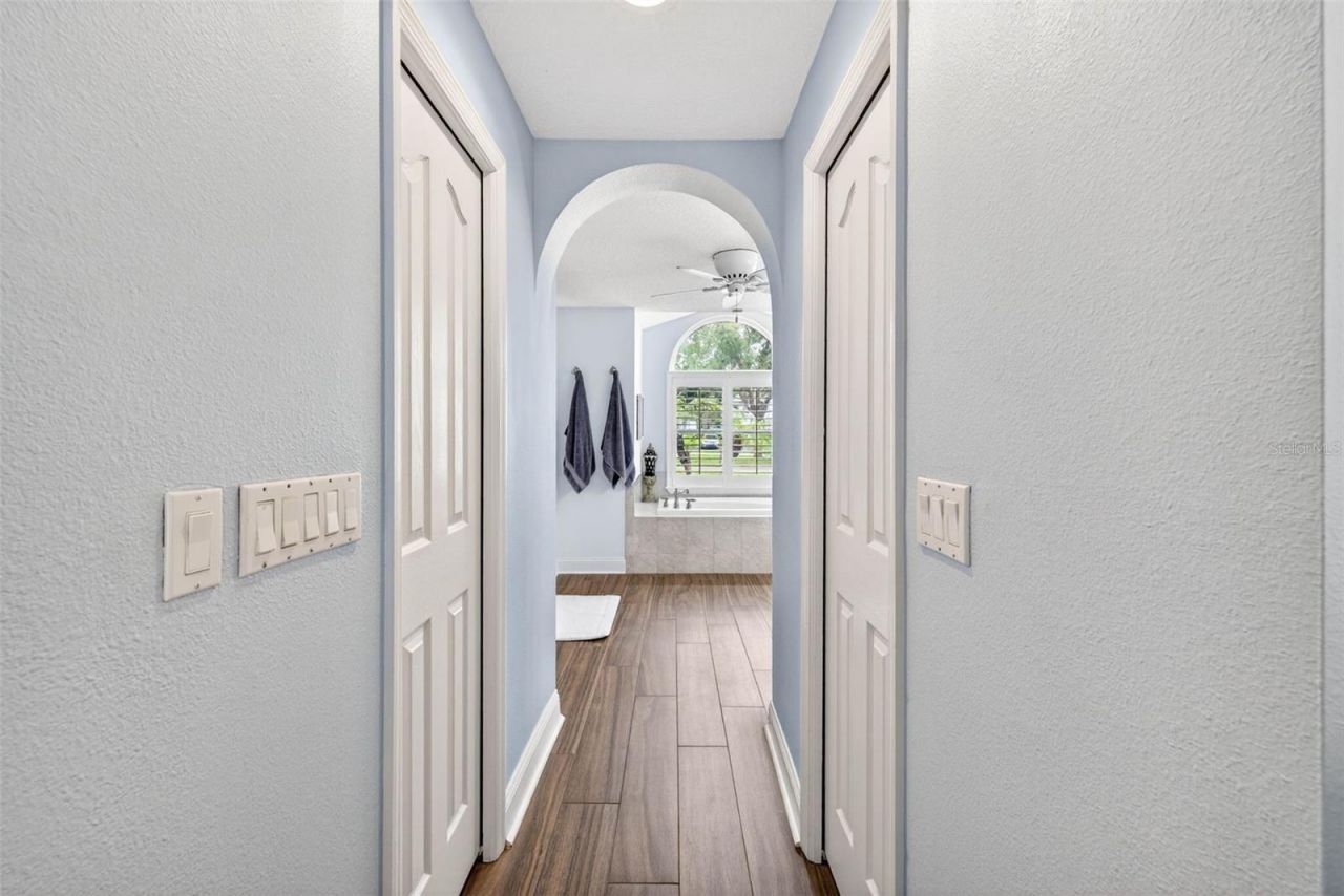 3904 S Nine Drive, Valrico, FL 33596 Photo