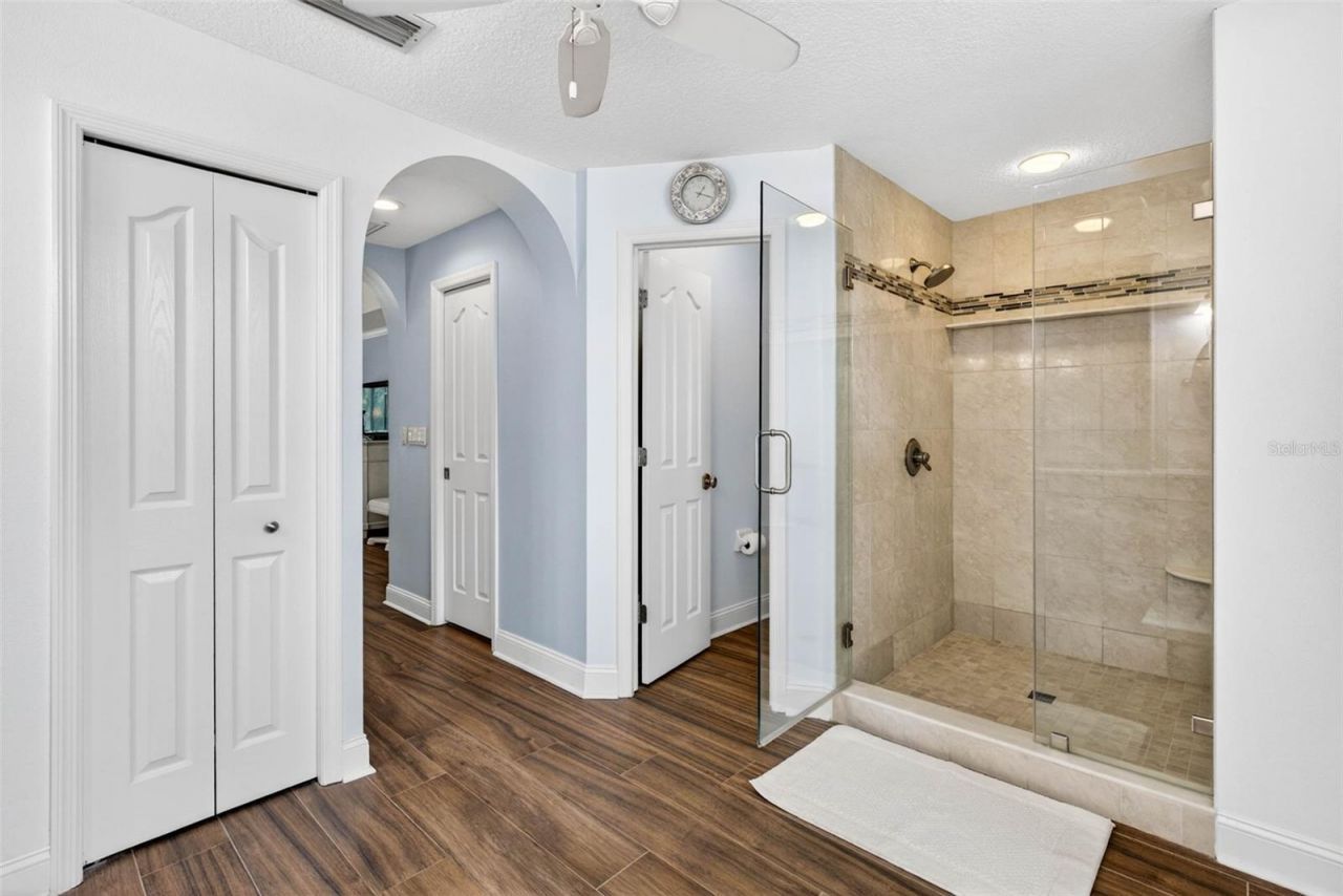 3904 S Nine Drive, Valrico, FL 33596 Photo
