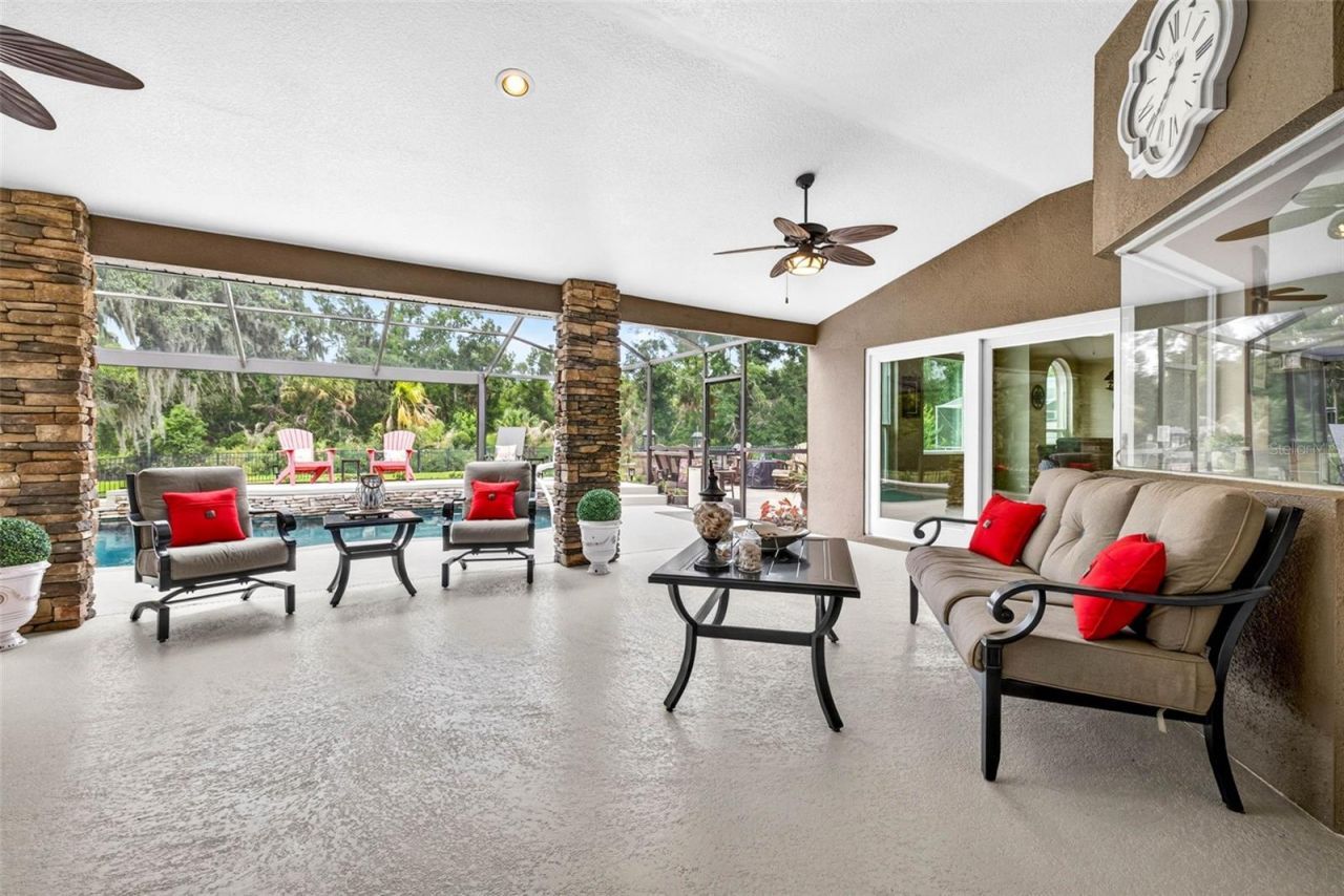 3904 S Nine Drive, Valrico, FL 33596 Photo