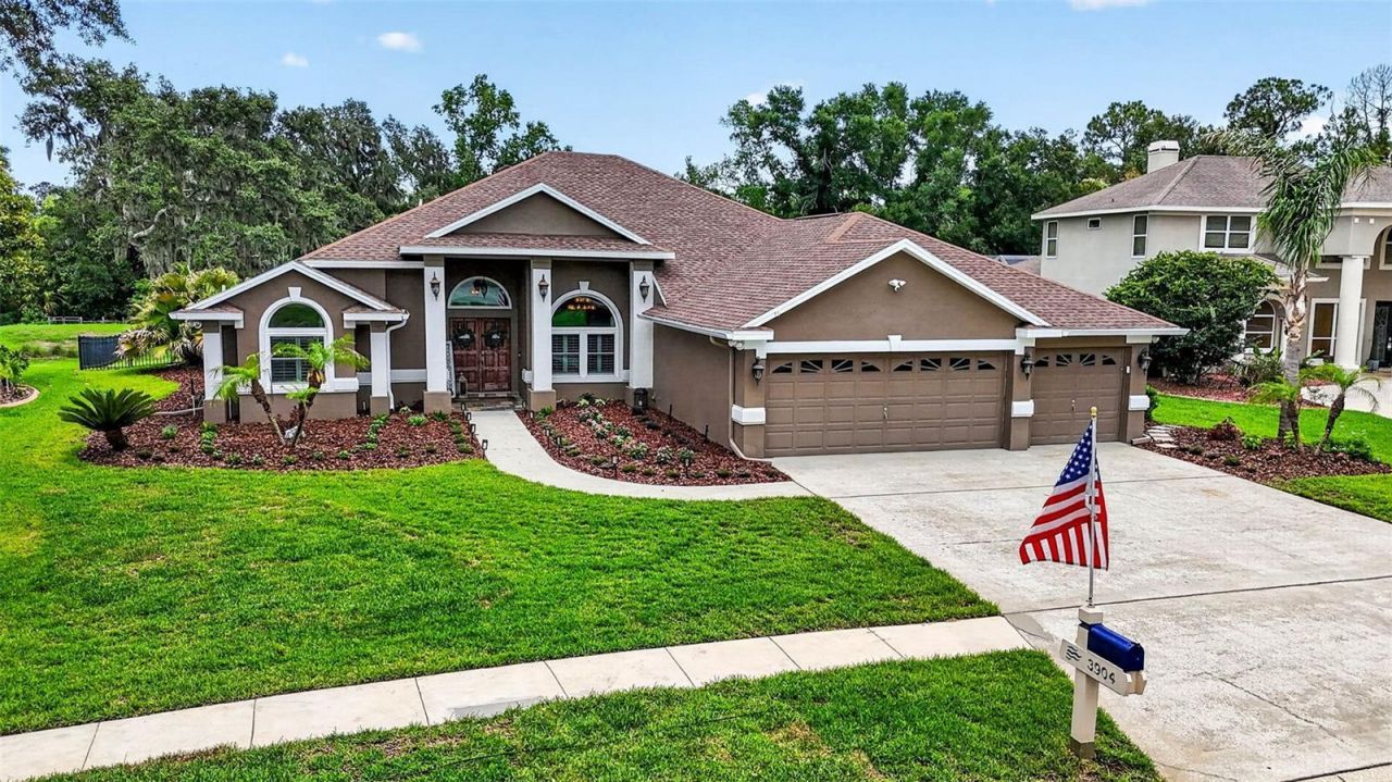 3904 S Nine Drive, Valrico, FL 33596 Photo