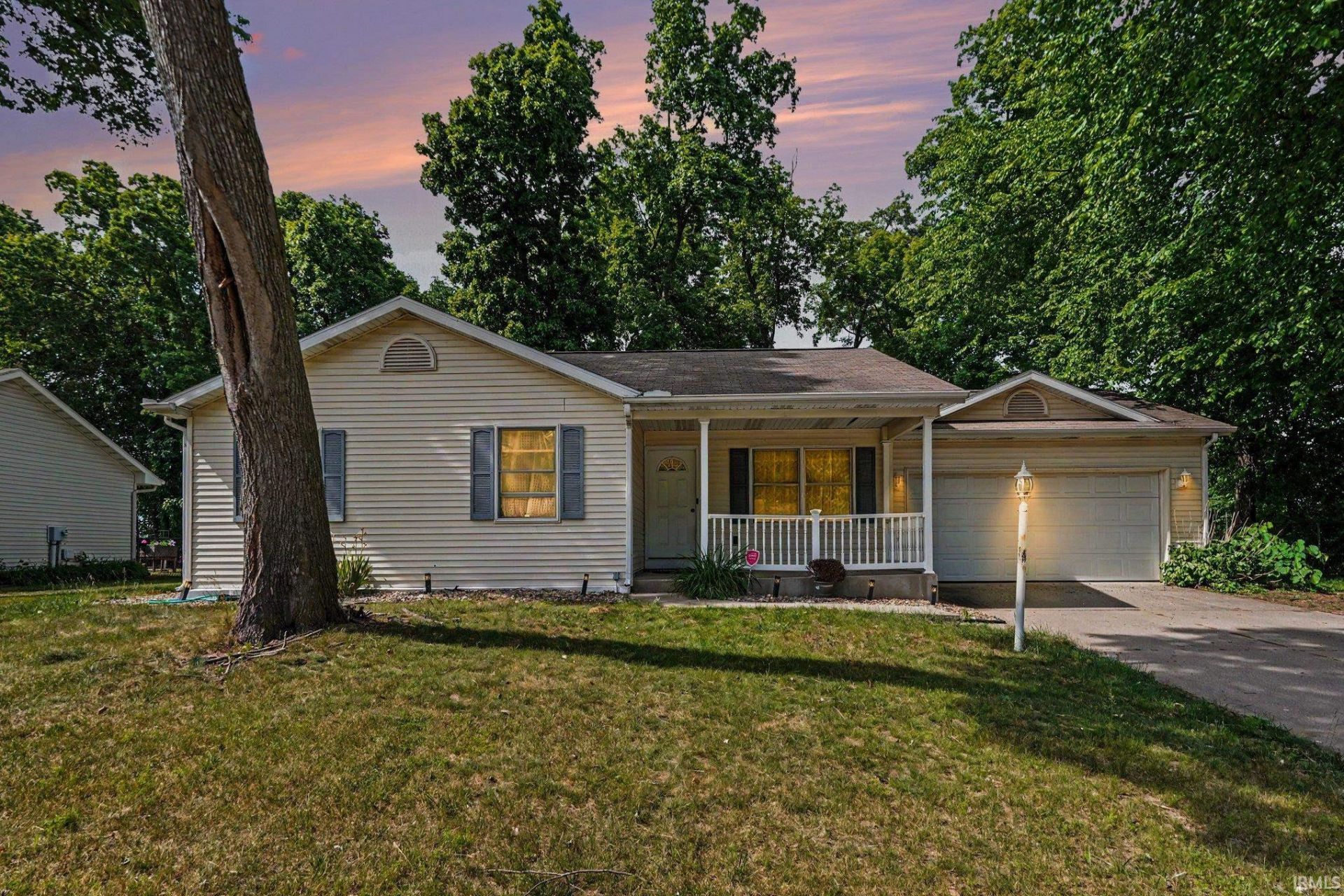 30197 Wynd Tree Boulevard, Elkhart, IN 46516 Main Photo