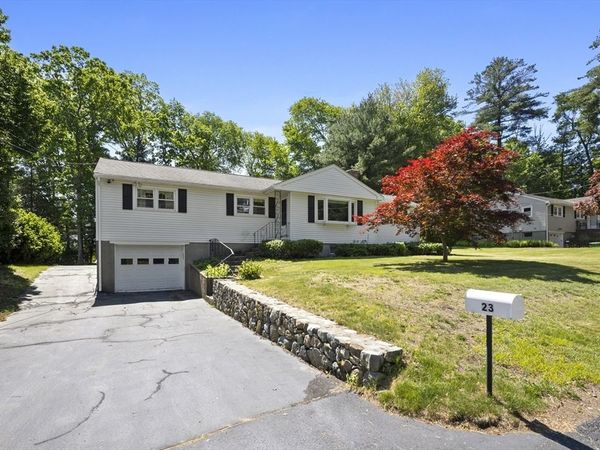 23 Gloria Circle, Burlington, MA 01803