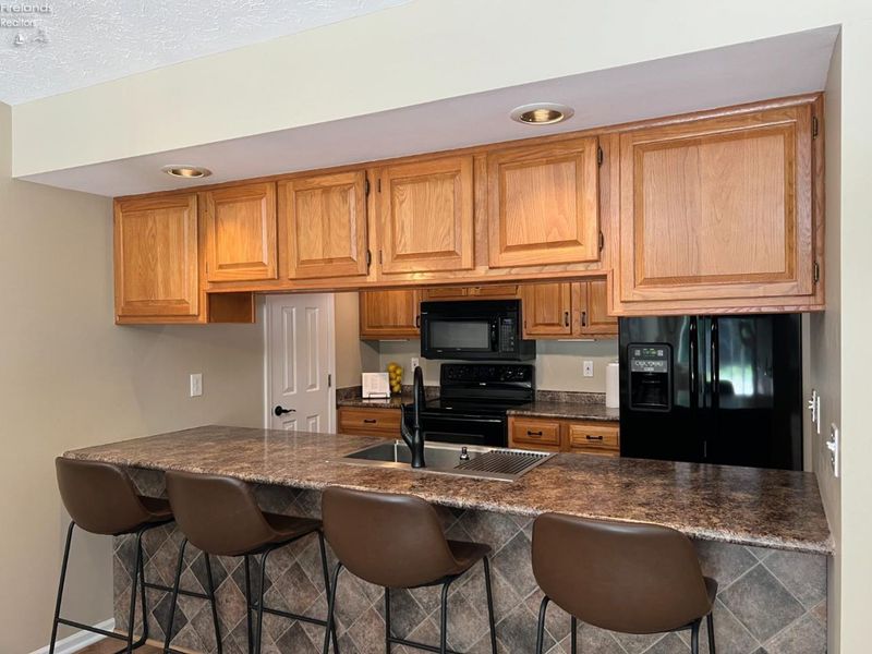 404 Leisure Drive, Huron, OH 44839 Photo 9