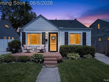 2217 Guthrie Avenue, Royal Oak, MI 48067