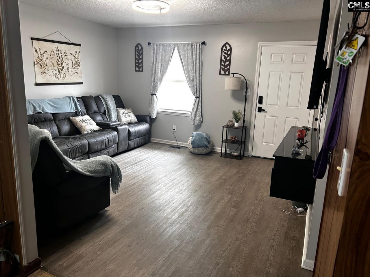 509 S Lee Street  Photo 4