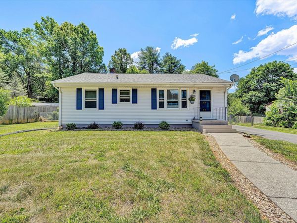 2009 Burma RD, Salem, VA 24153