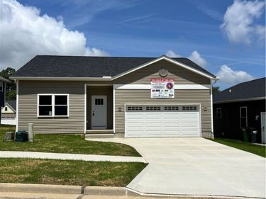 385 Thorn Way, Doylestown, OH 44230