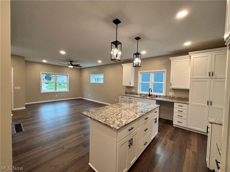 385 Thorn Way, Doylestown, OH 44230 Photo 10