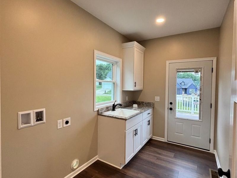 385 Thorn Way, Doylestown, OH 44230 Photo 12