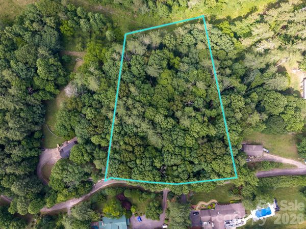 99999 Paramount Drive , Leicester, NC 28748