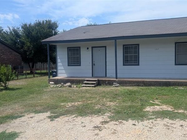 107 Beck ST , Unit B, Florence, TX 76527