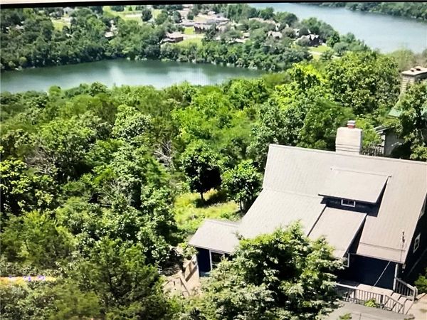 25 Table Rock Drive, Holiday Island, AR 72631