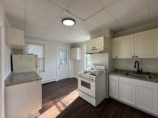 39 Louis St, Unit 2, Chelsea, MA 02150