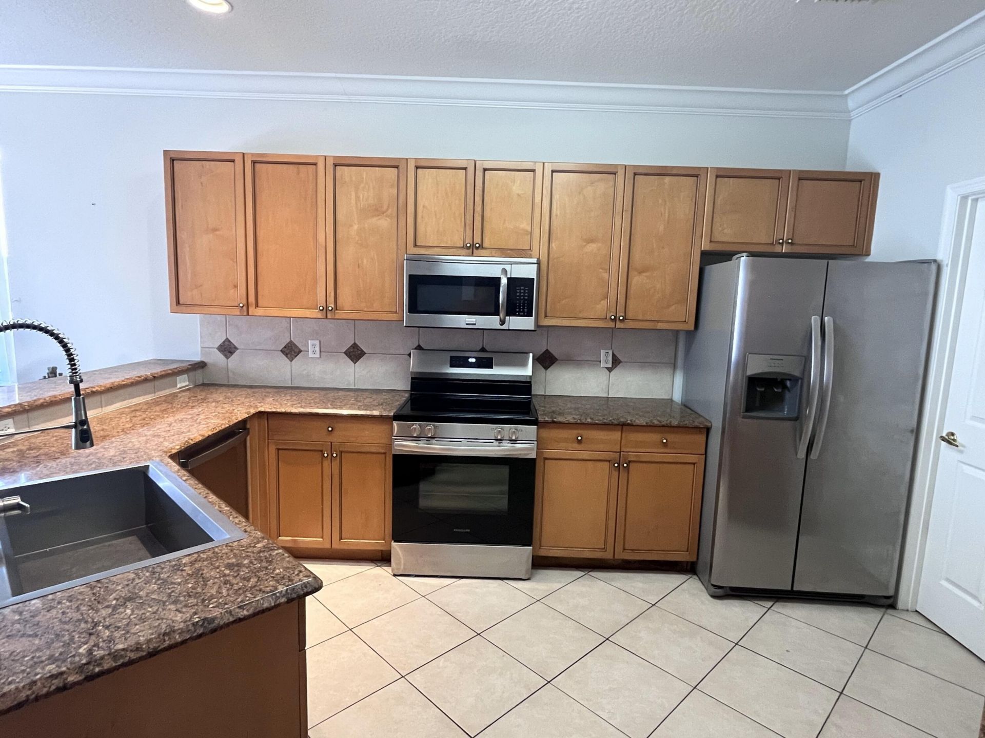 2064 Reston Circle, Royal Palm Beach, FL 33411 Photo