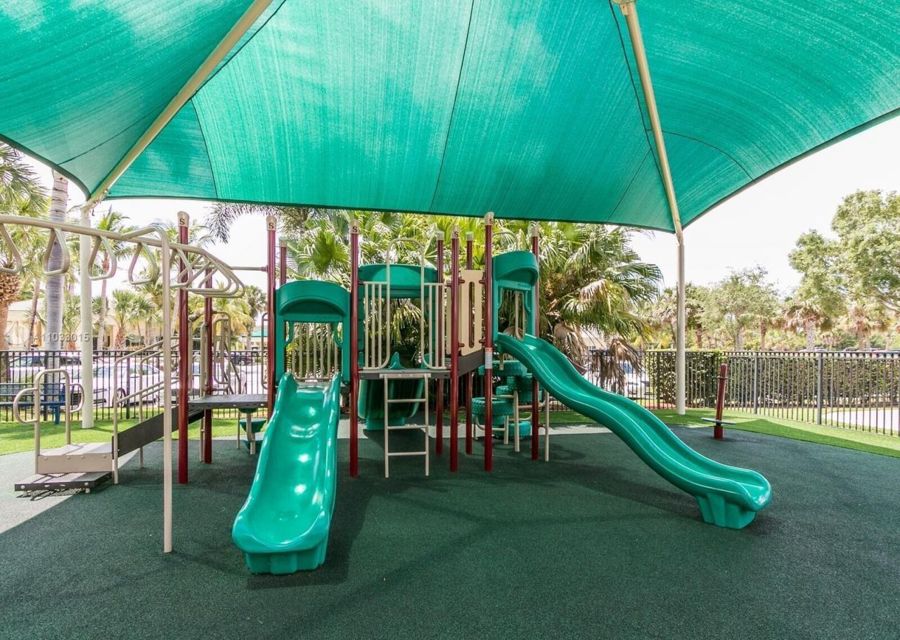 2064 Reston Circle, Royal Palm Beach, FL 33411 Photo