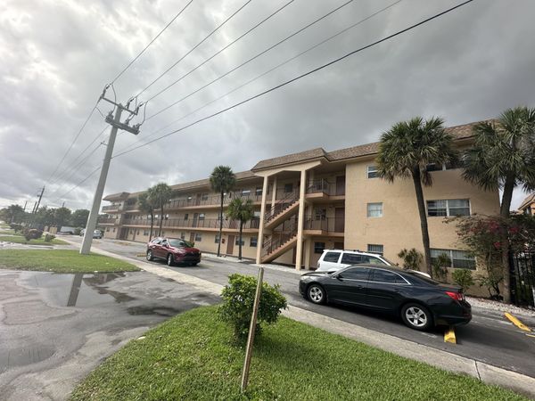 4191 NW 26th Street, Unit 371, Lauderhill, FL 33313