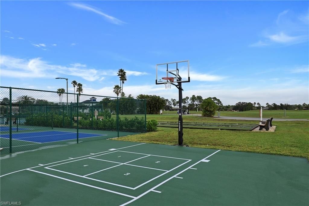4707 Brixton Ct, Lehigh Acres, FL 33973 Photo
