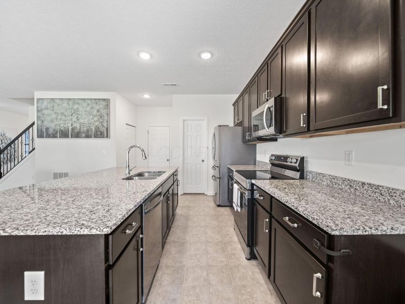 5387 Shannon Square Drive, Canal Winchester, OH 43110 Photo 6