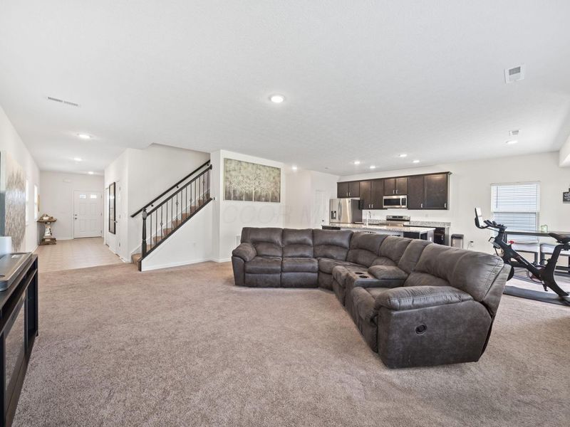 5387 Shannon Square Drive, Canal Winchester, OH 43110 Photo 7