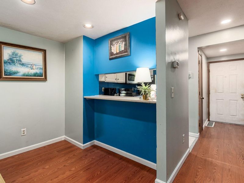 493 Foxtrail Circle E, Westerville, OH 43081 Photo 6