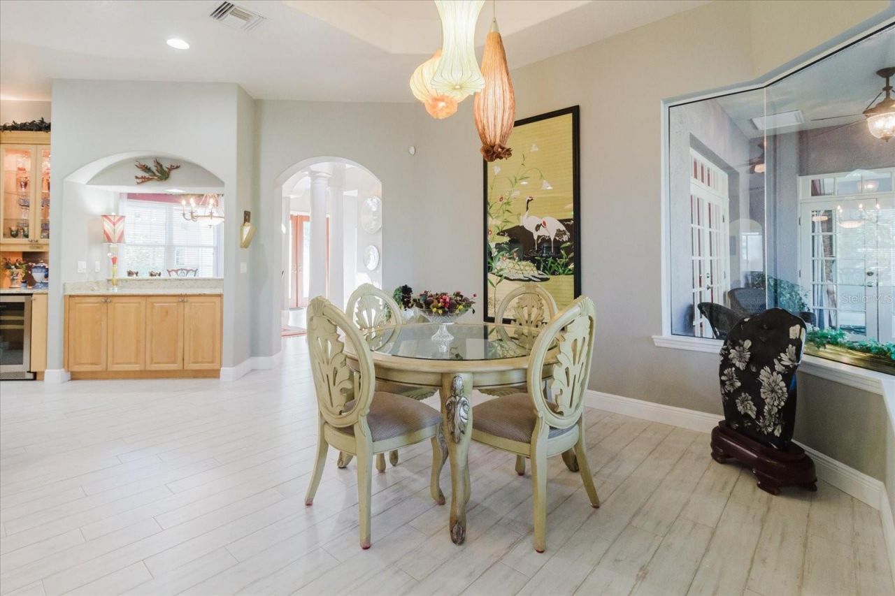 13510 Westshire Drive, Tampa, FL 33618 Photo