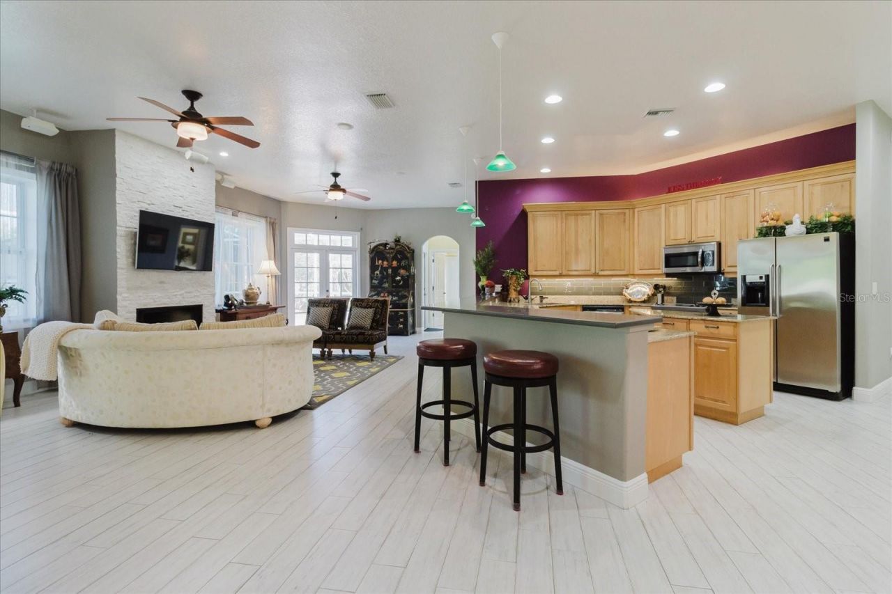 13510 Westshire Drive, Tampa, FL 33618 Photo