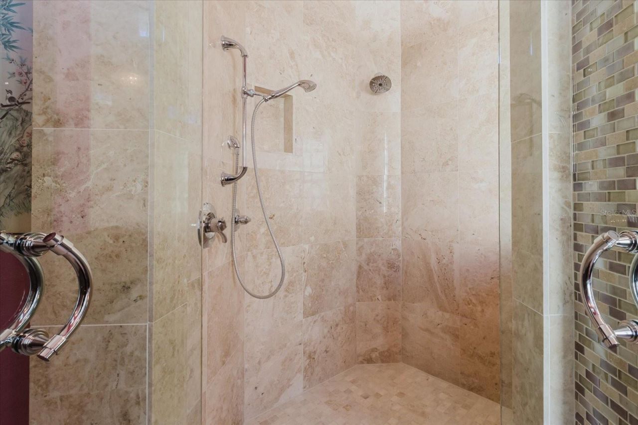 13510 Westshire Drive, Tampa, FL 33618 Photo