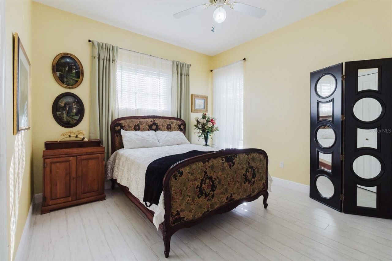 13510 Westshire Drive, Tampa, FL 33618 Photo
