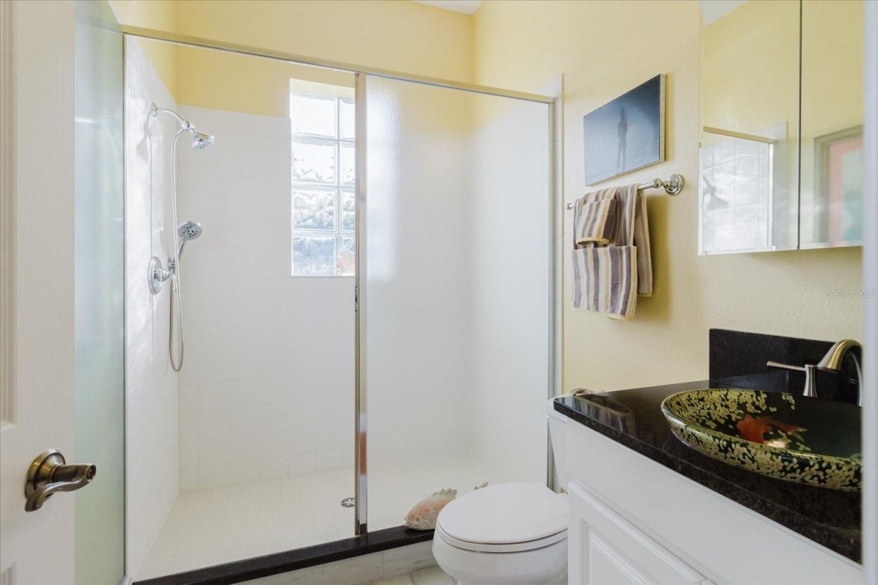 13510 Westshire Drive, Tampa, FL 33618 Photo