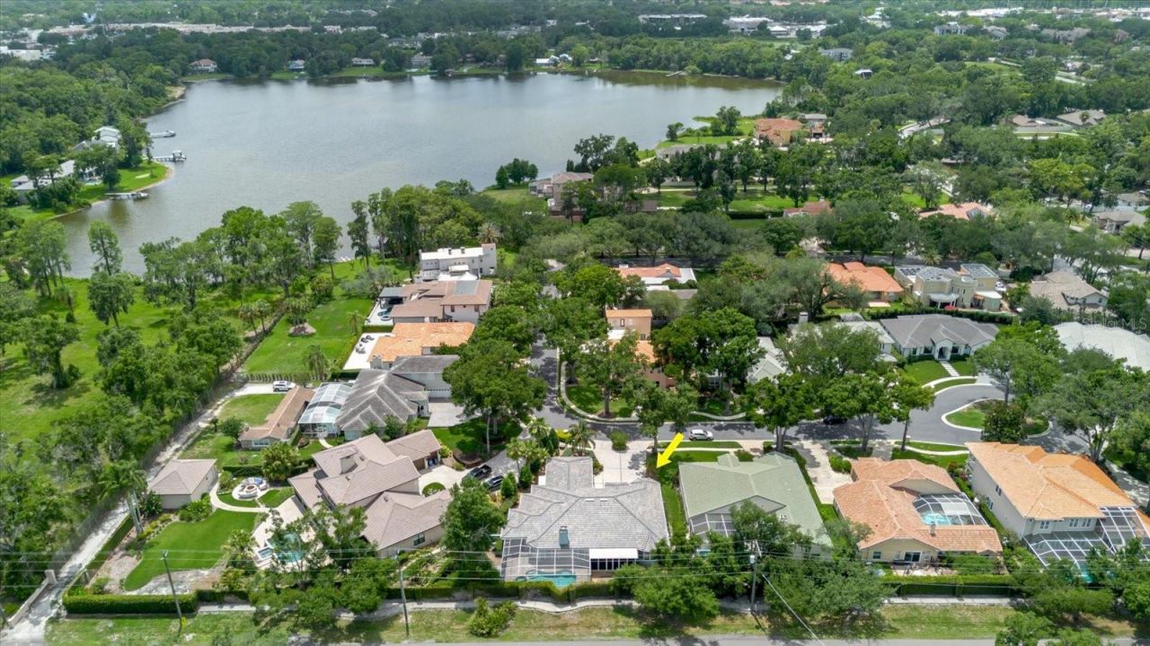 13510 Westshire Drive, Tampa, FL 33618 Photo