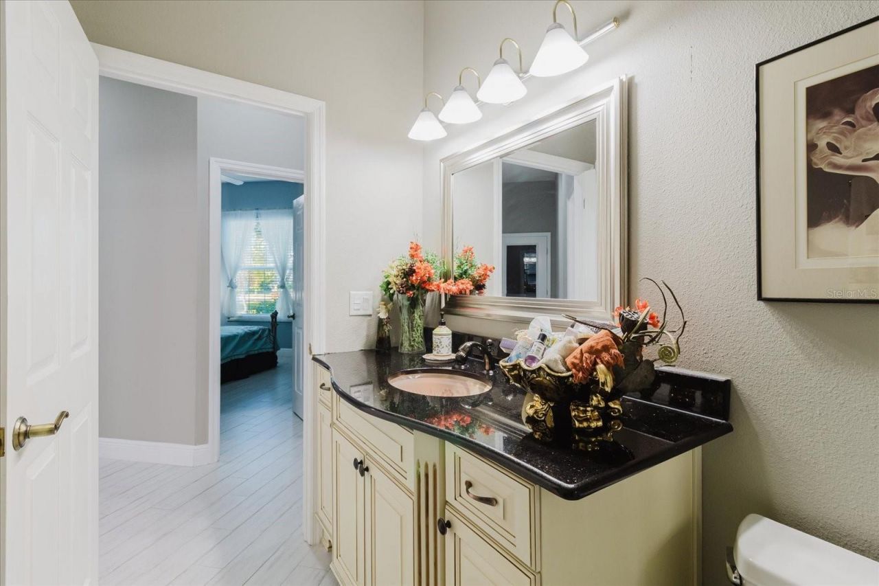 13510 Westshire Drive, Tampa, FL 33618 Photo