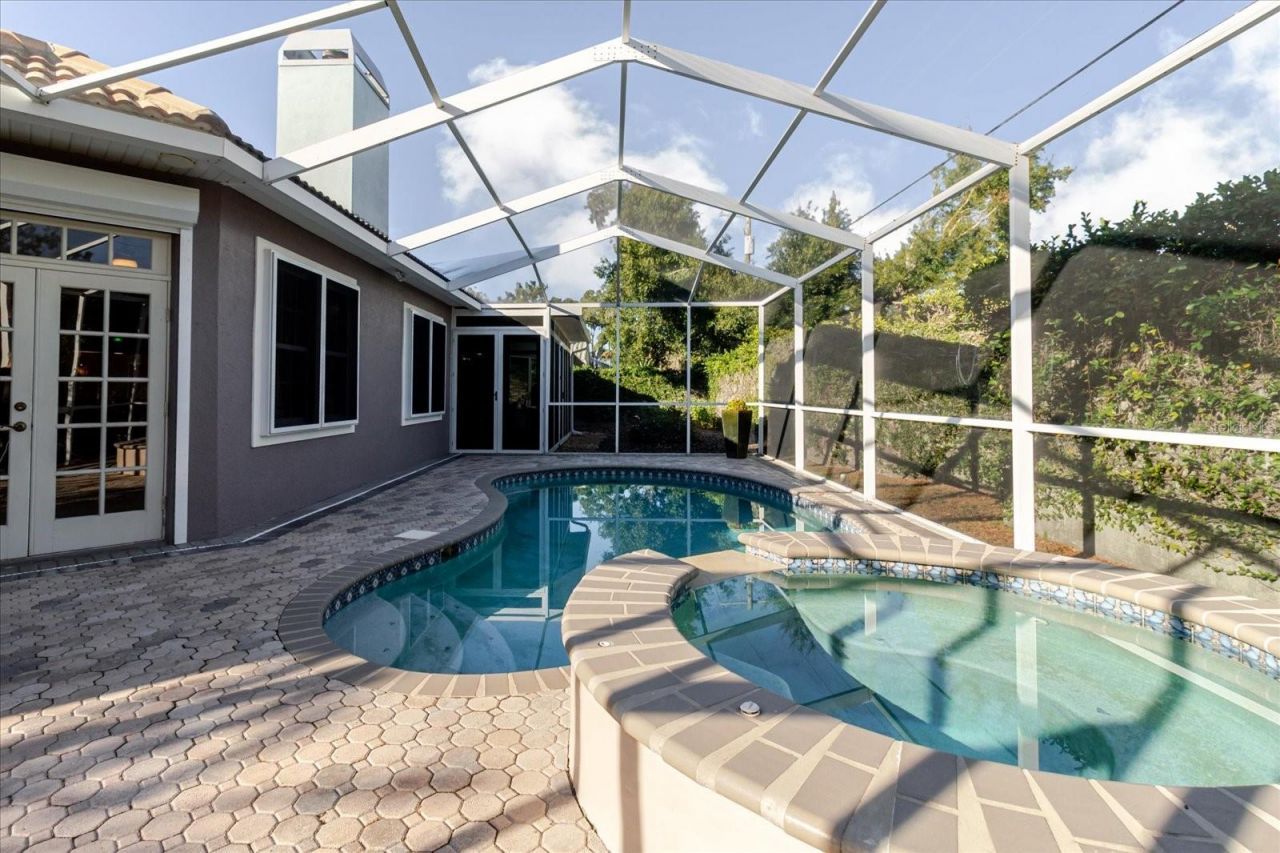 13510 Westshire Drive, Tampa, FL 33618 Photo