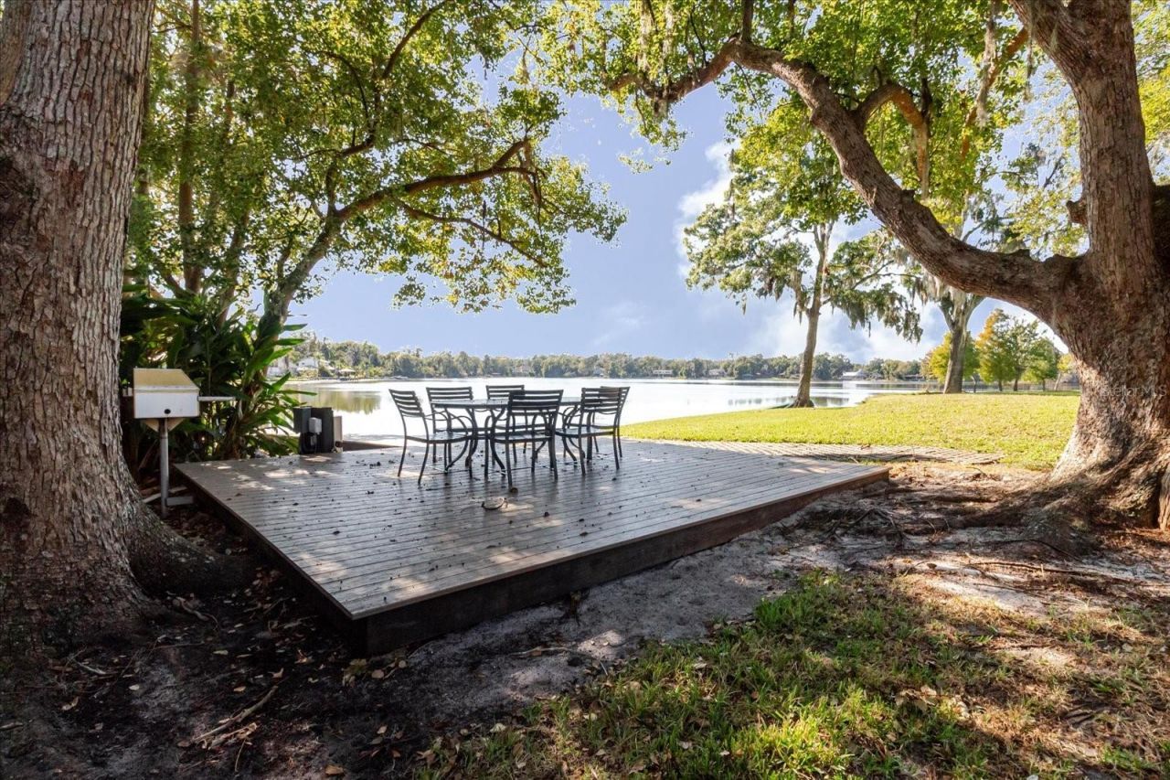 13510 Westshire Drive, Tampa, FL 33618 Photo