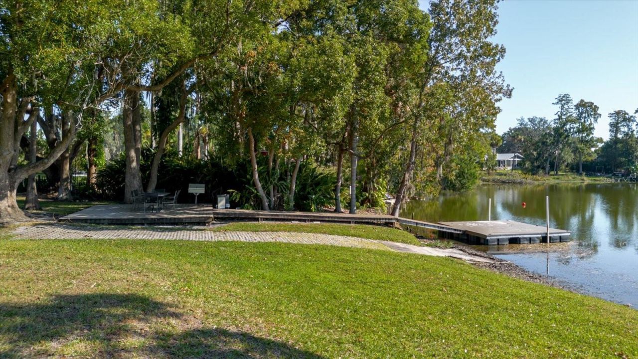 13510 Westshire Drive, Tampa, FL 33618 Photo