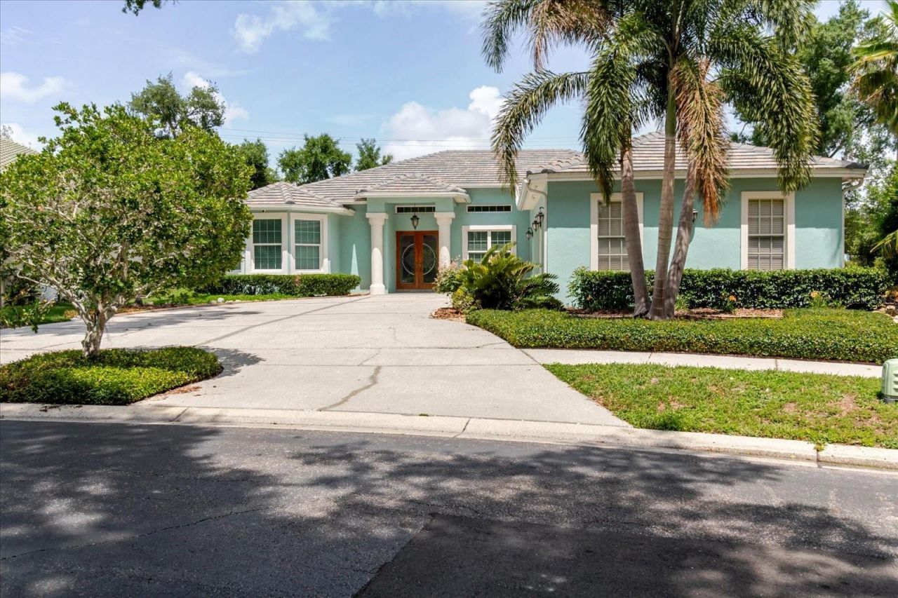 13510 Westshire Drive, Tampa, FL 33618 Photo