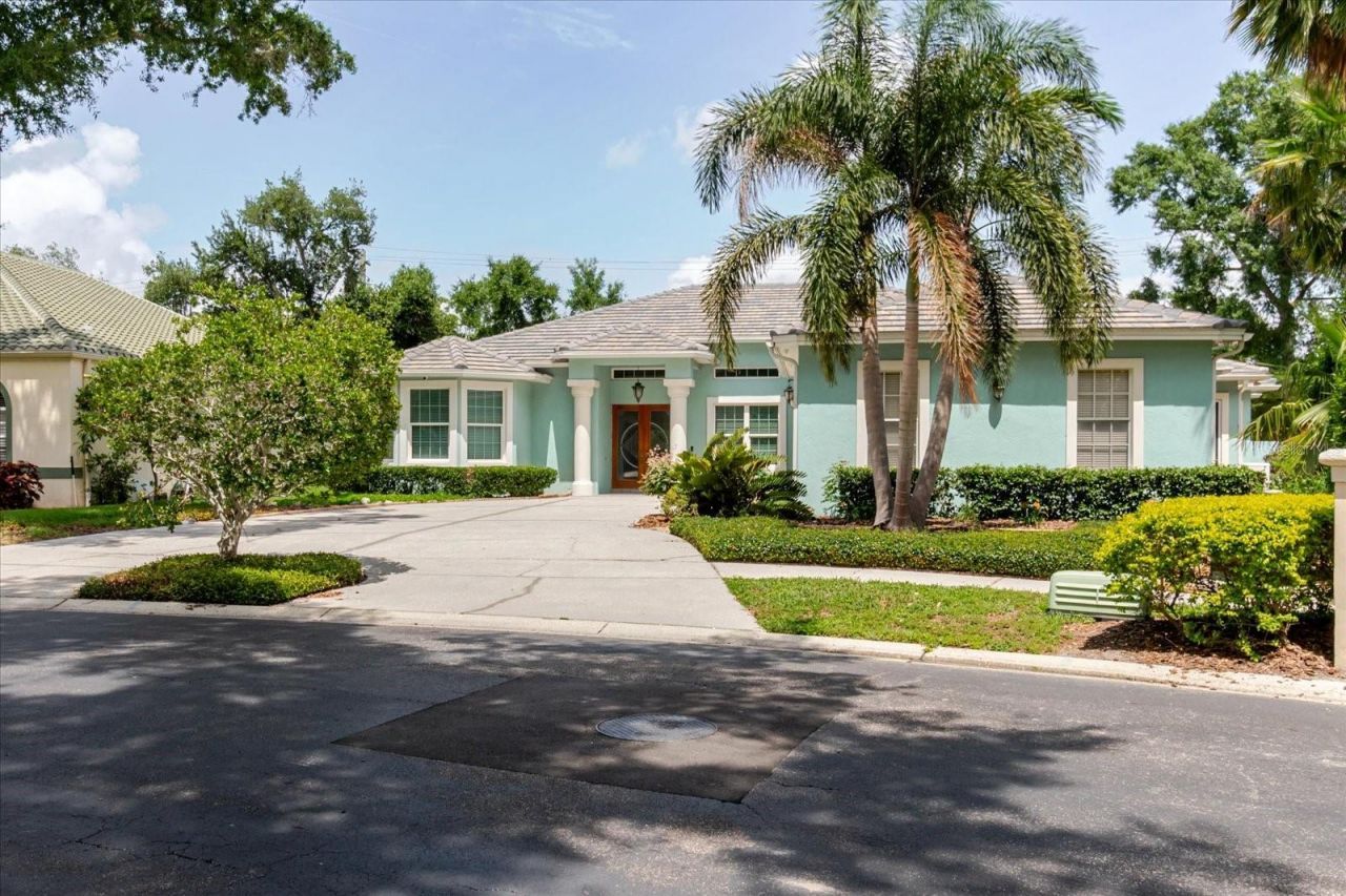 13510 Westshire Drive, Tampa, FL 33618 Photo