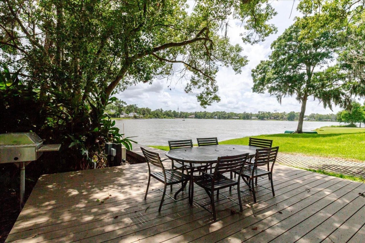 13510 Westshire Drive, Tampa, FL 33618 Photo