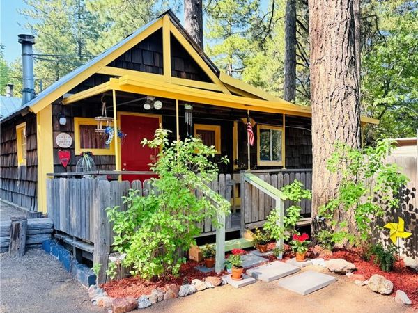 2577 Palo Alto , Running Springs, CA 92382