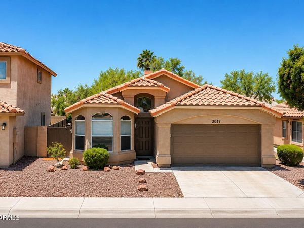 3017 E WOODLAND Drive, Phoenix, AZ 85048