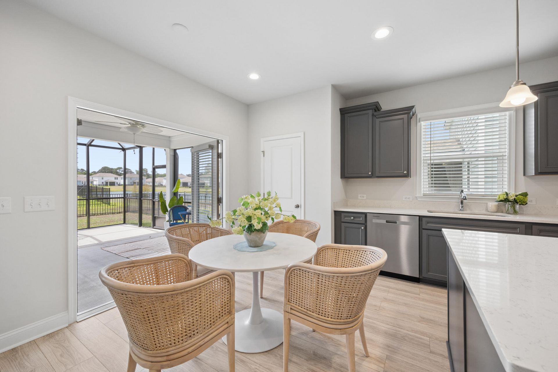 1158 Salem Bay Drive Photo 9
