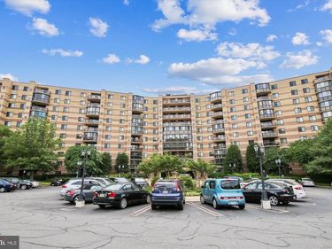 8360 GREENSBORO DRIVE, Unit 712, MCLEAN, VA 22102