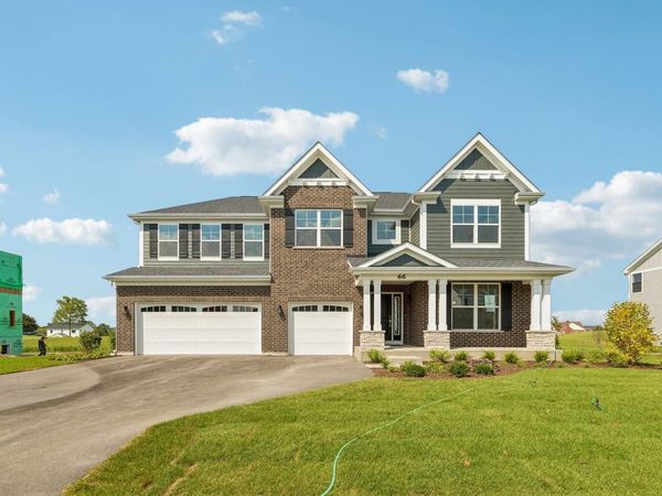 66 Hawthorn Ridge Drive, Hawthorn Woods, IL 60047