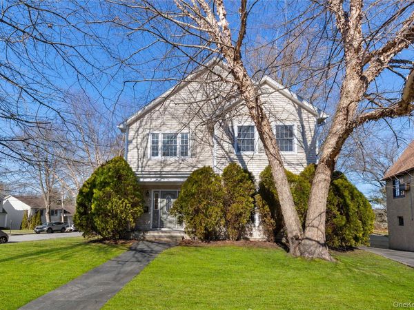 243 Knollwood Avenue, Mamaroneck, NY 10543