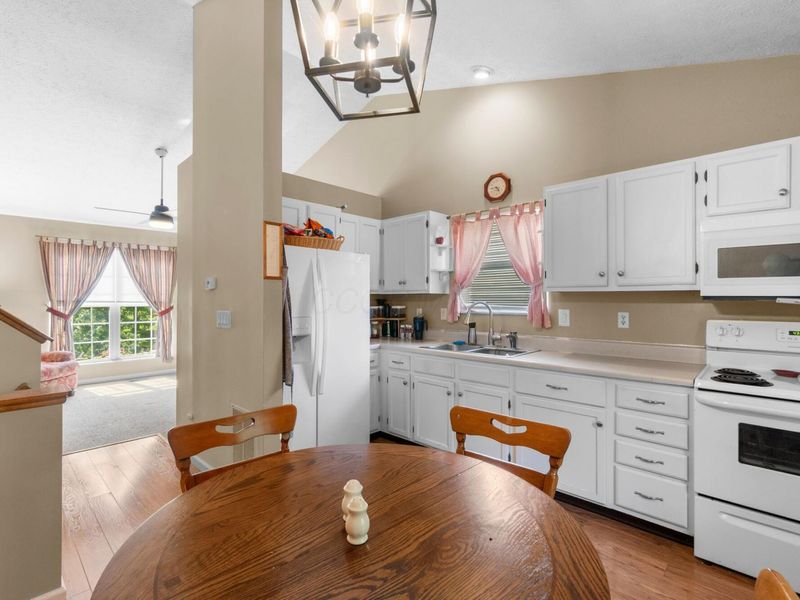 672 Buehler Drive, Delaware, OH 43015 Photo 14