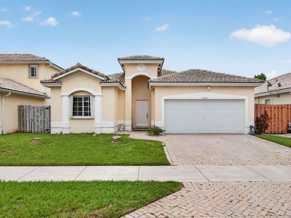 14215 SW 156th Avenue N, Miami, FL 33196