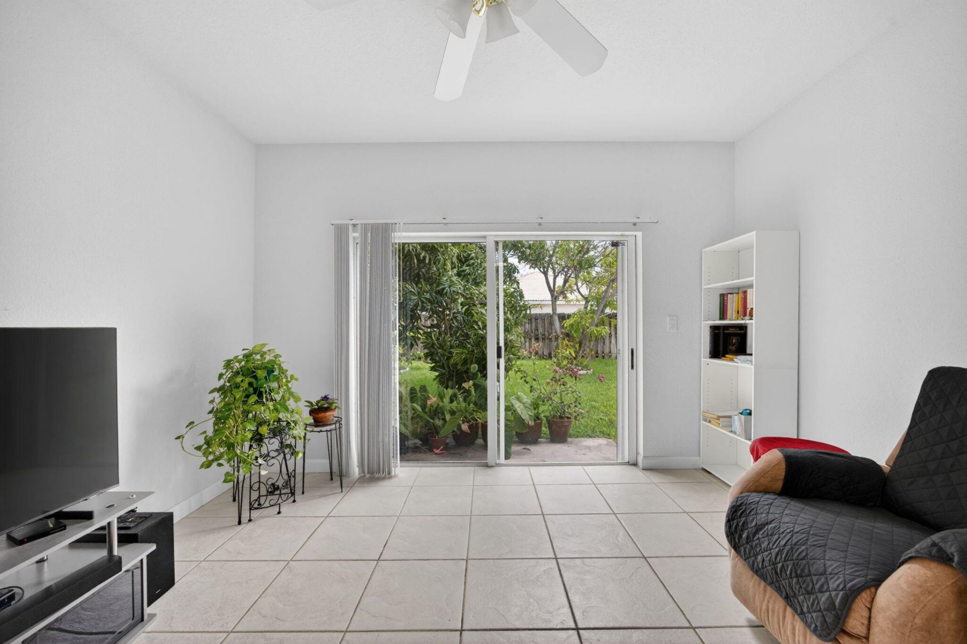 14215 SW 156th Avenue N, Miami, FL 33196 Photo