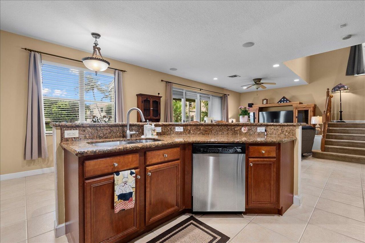 135 Hamilton Terrace, West Palm Beach, FL 33414 Photo