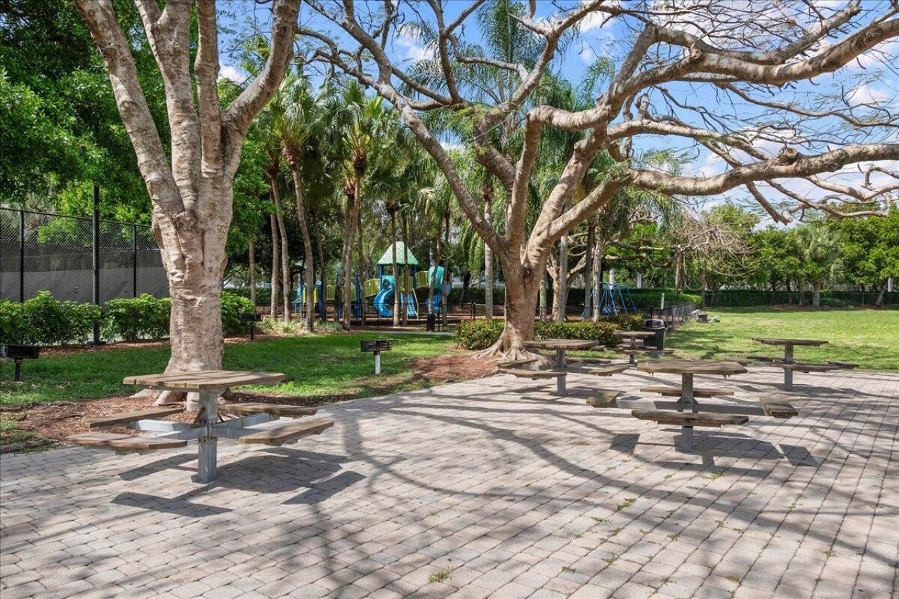 135 Hamilton Terrace, West Palm Beach, FL 33414 Photo