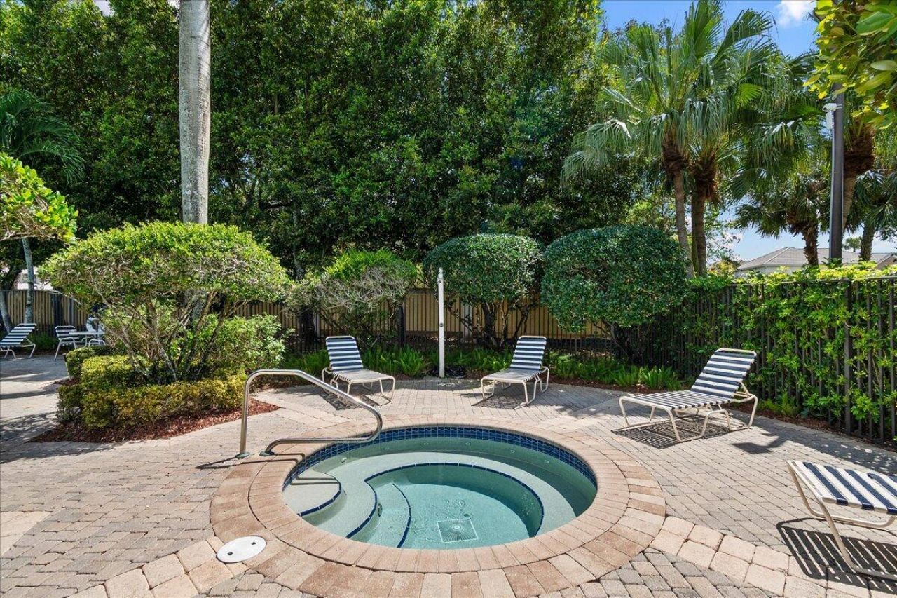 135 Hamilton Terrace, West Palm Beach, FL 33414 Photo
