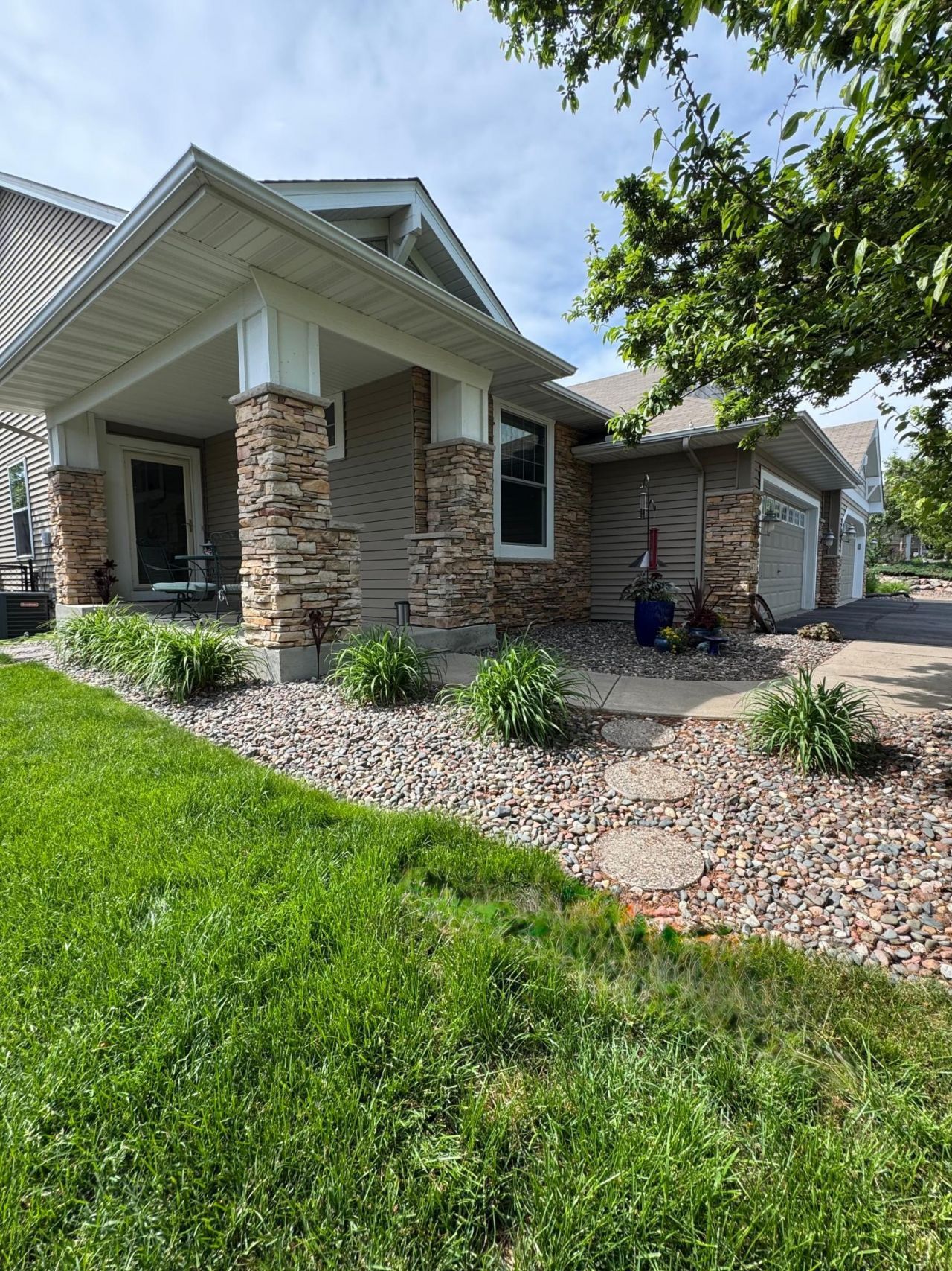 4711 Walnut Grove Lane N, Plymouth, MN 55446